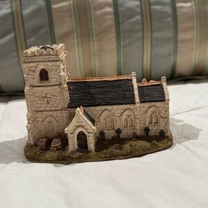 Lilliput Lane St. Marys UK 1985 Church Miniature Masterpiece Handmade